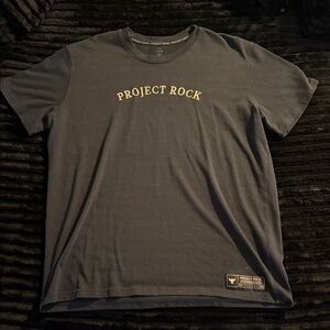 Under Armour Project Rock Short Sleeve Tee in Navy and Gold